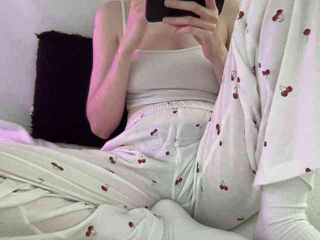 BestyBoobs webcam