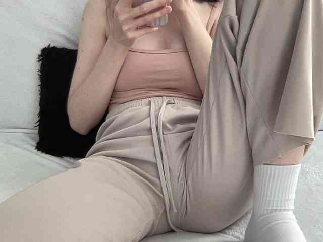 BestyBoobs webcam