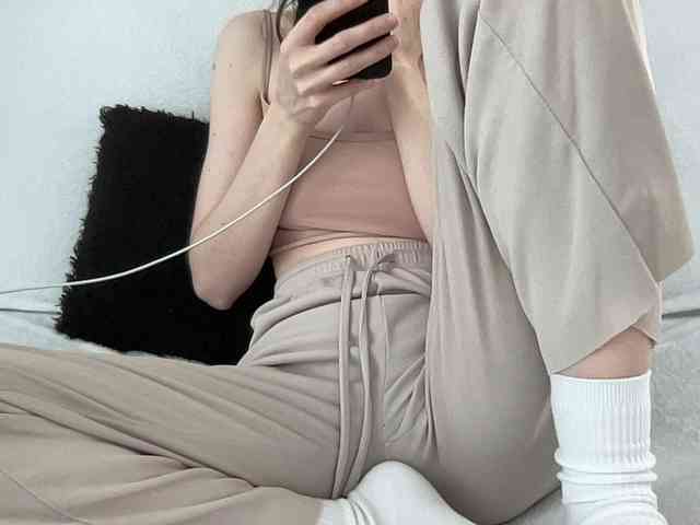 BestyBoobs webcam