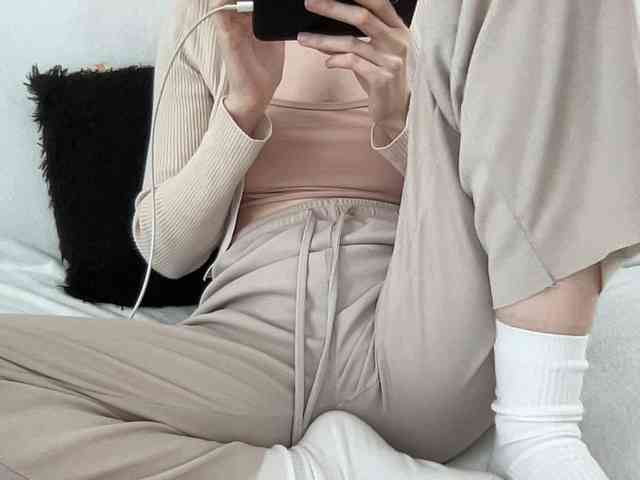 BestyBoobs webcam