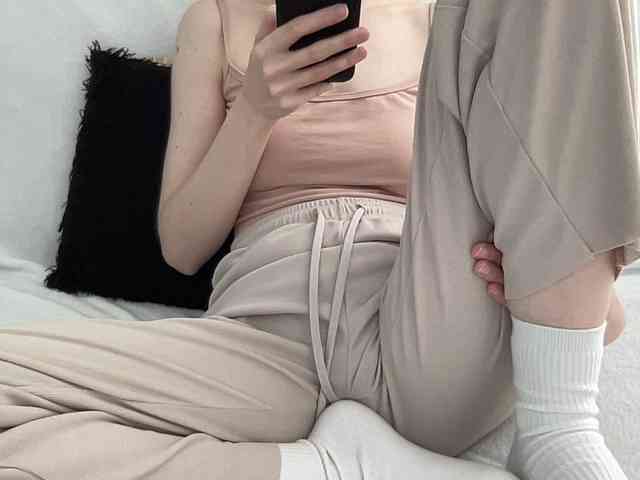 BestyBoobs webcam