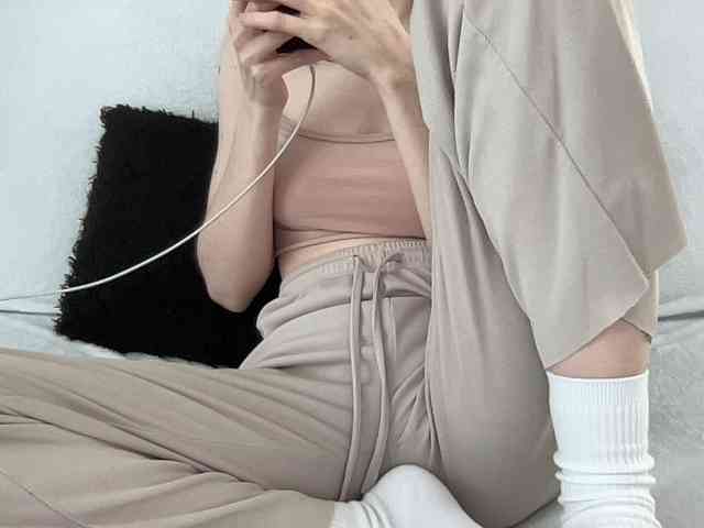 BestyBoobs webcam