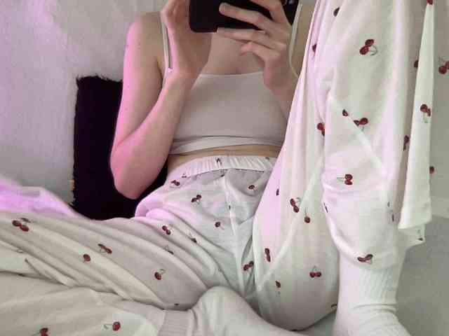 BestyBoobs webcam