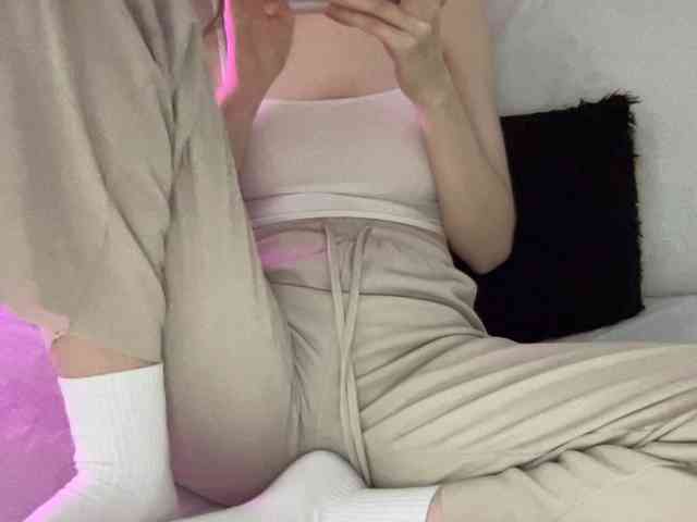 BestyBoobs webcam