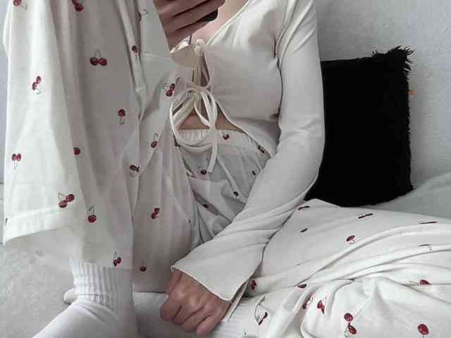BestyBoobs webcam