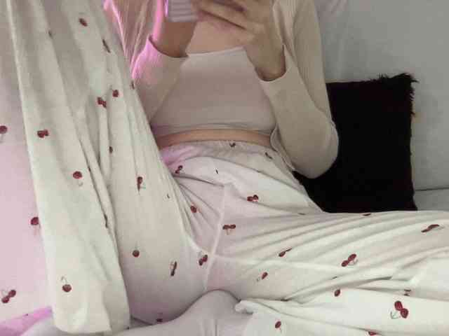 BestyBoobs webcam