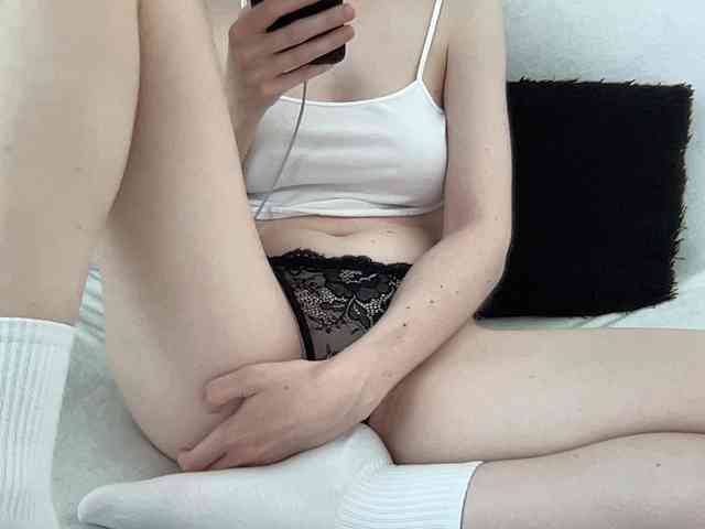 BestyBoobs webcam