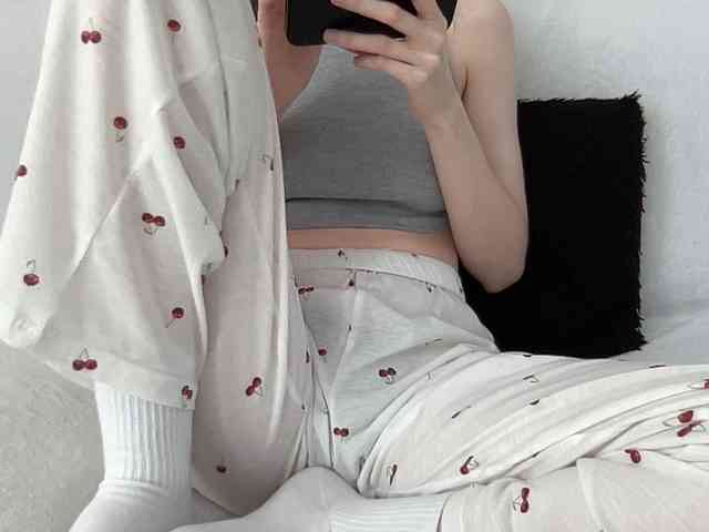 BestyBoobs webcam