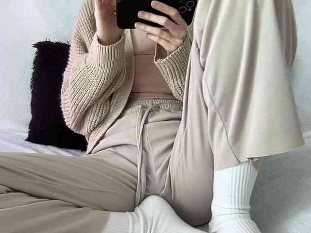 BestyBoobs webcam