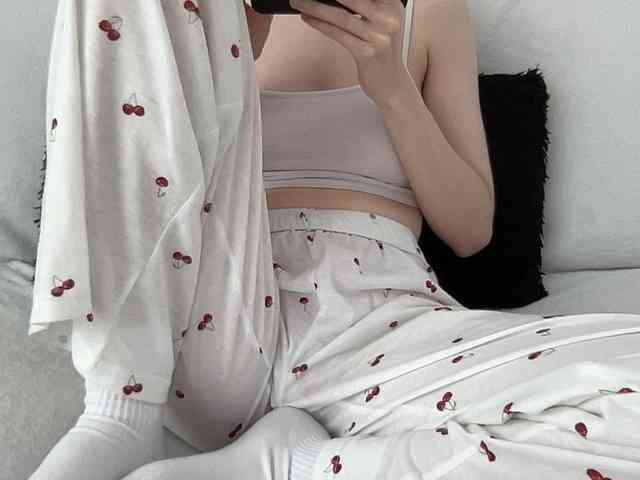 BestyBoobs webcam