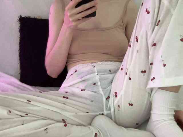 BestyBoobs webcam