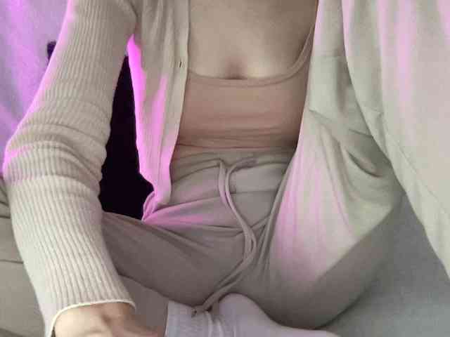 BestyBoobs webcam