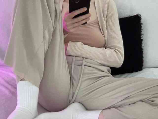 BestyBoobs webcam