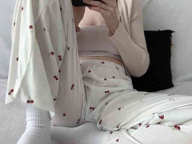 BestyBoobs webcam