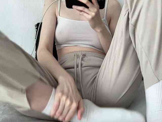 BestyBoobs webcam