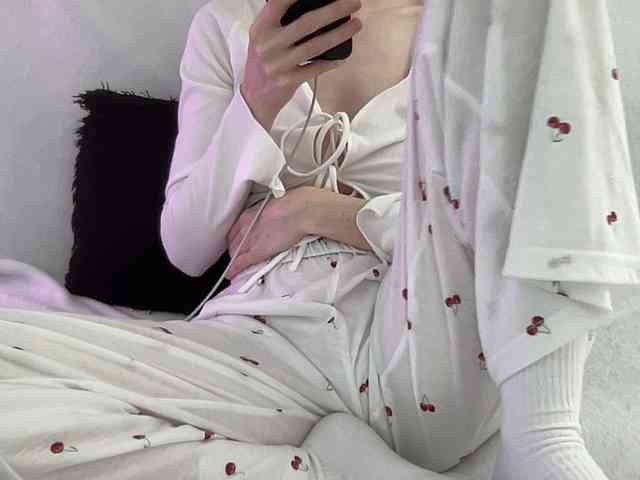 BestyBoobs webcam