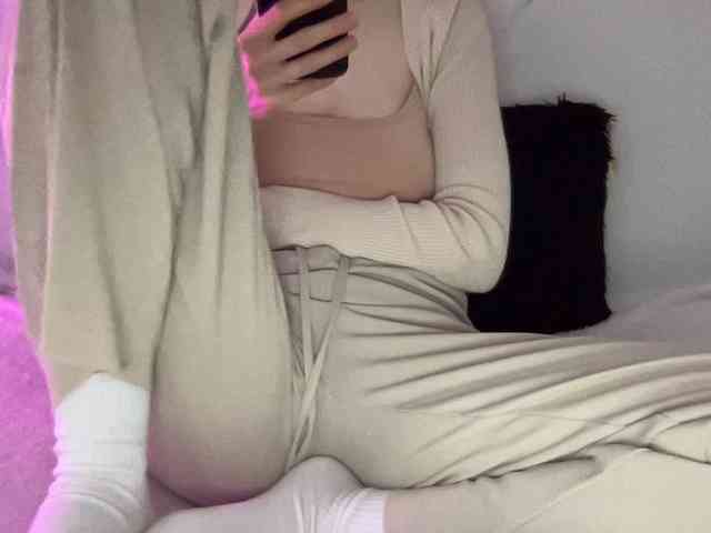 BestyBoobs webcam