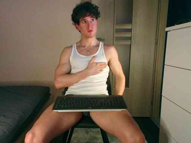 JustChrisHere Sex Cam Show