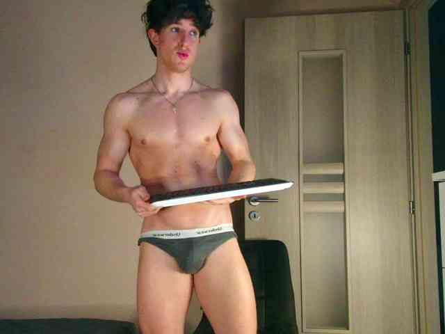 JustChrisHere Sex Cam Show