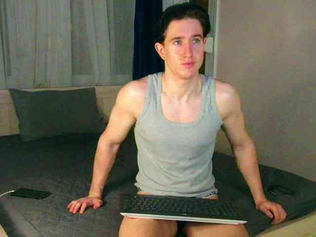 JustChrisHere Sex Cam Show