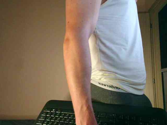 JustChrisHere Sex Cam Show