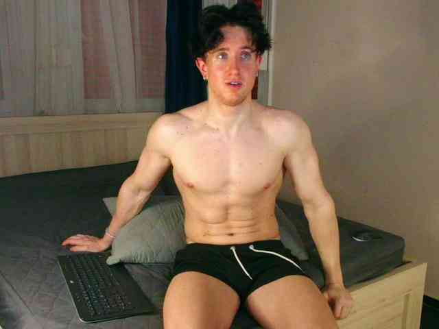 JustChrisHere Sex Cam Show