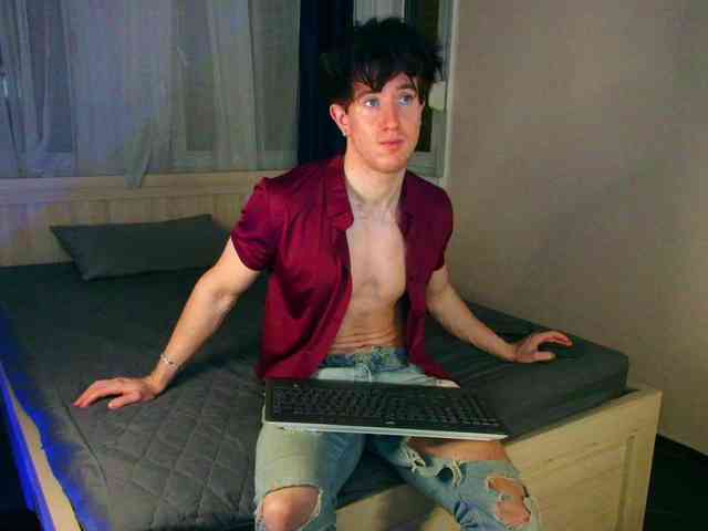 JustChrisHere Sex Cam Show
