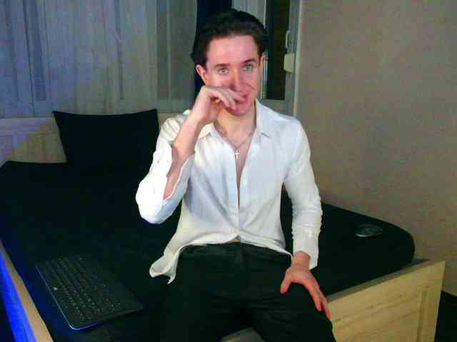 JustChrisHere Sex Cam Show