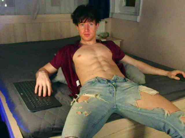 JustChrisHere Sex Cam Show