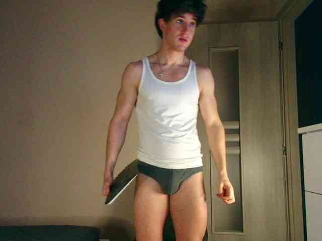 JustChrisHere Sex Cam Show