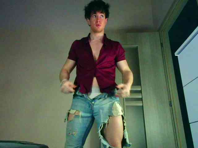 JustChrisHere Sex Cam Show