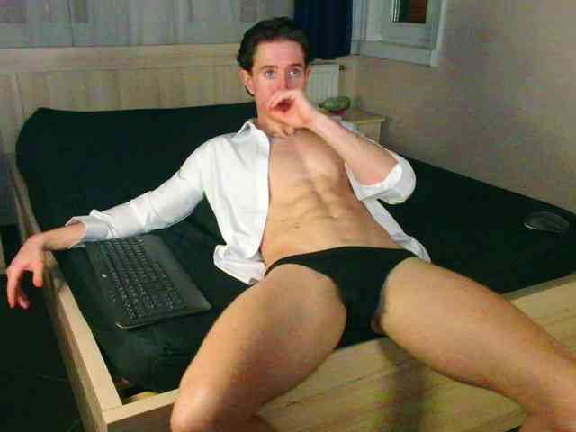 JustChrisHere Sex Cam Show