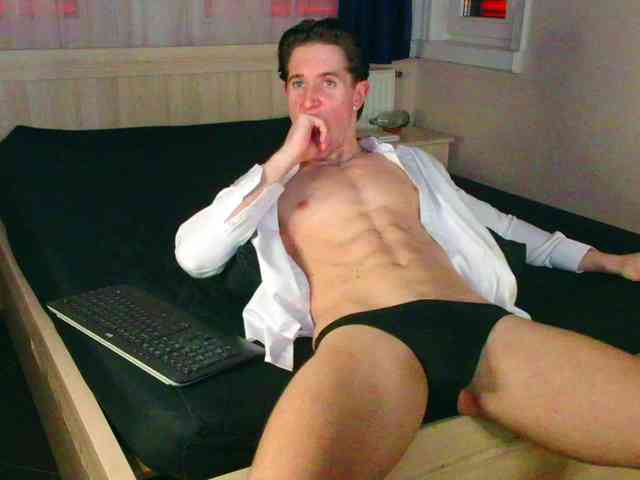 JustChrisHere Sex Cam Show