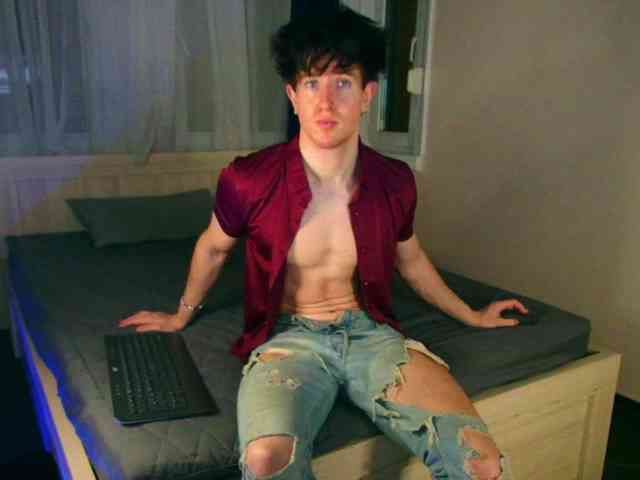 JustChrisHere Sex Cam Show