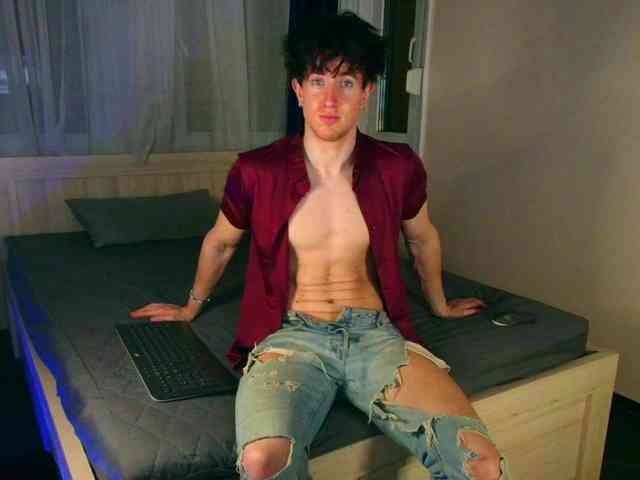 JustChrisHere Sex Cam Show