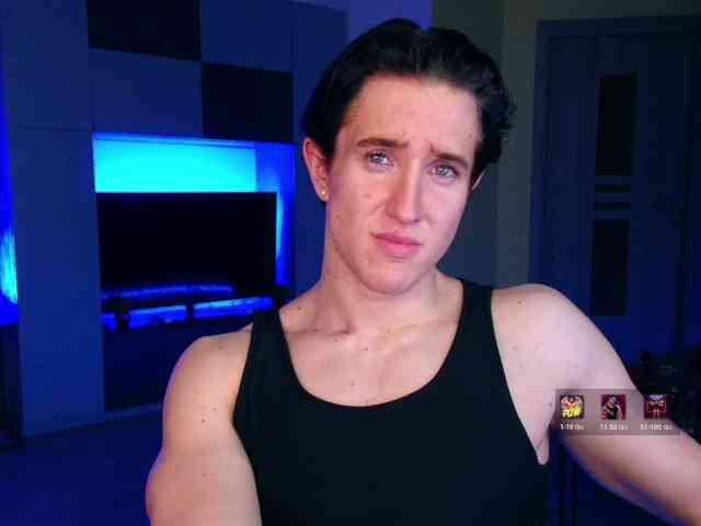 JustChrisHere Live Webcam on BongaCams