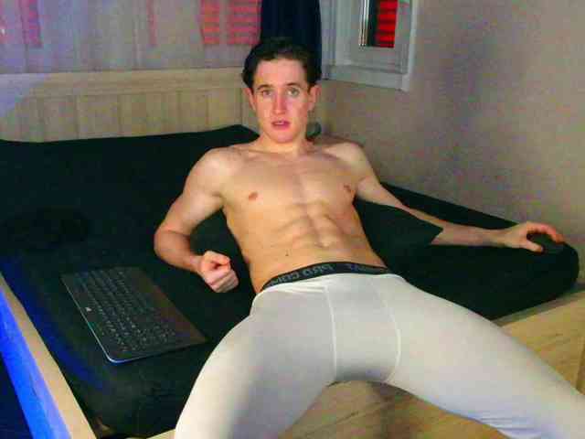 JustChrisHere Sex Cam Show