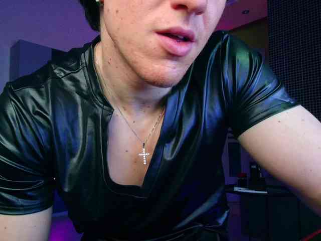 JustChrisHere Sex Cam Show