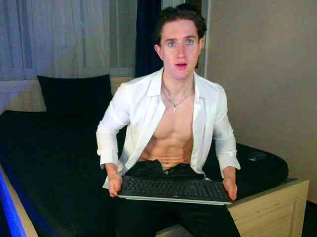 JustChrisHere Sex Cam Show