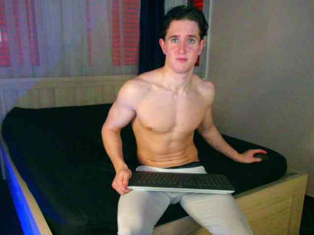 JustChrisHere Sex Cam Show
