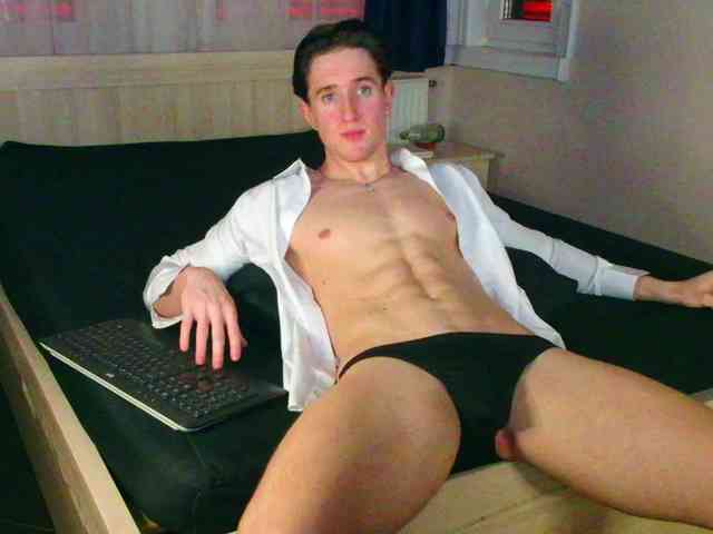 JustChrisHere Sex Cam Show