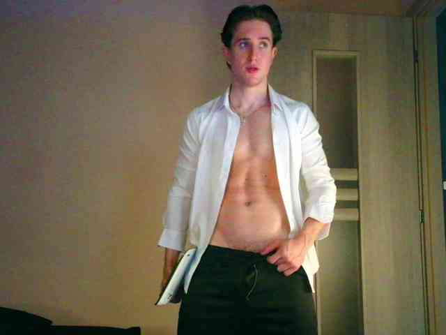 JustChrisHere Sex Cam Show