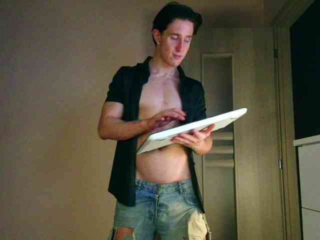 JustChrisHere Sex Cam Show