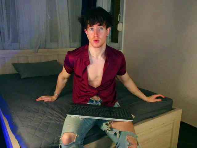 JustChrisHere Sex Cam Show