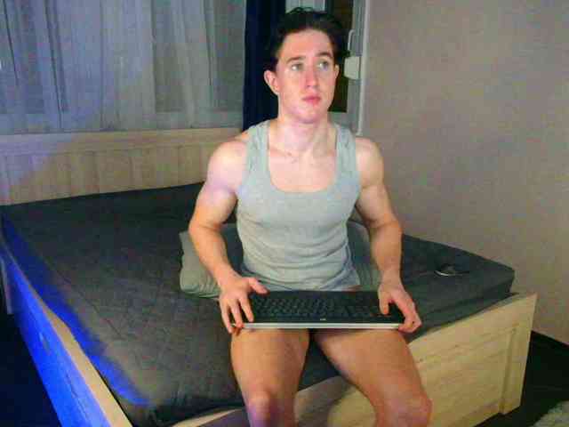 JustChrisHere Sex Cam Show