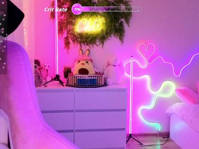 LadyAlis webcam