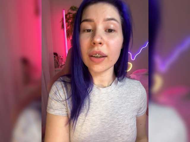 LadyAlis webcam