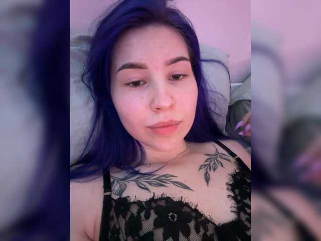 LadyAlis webcam