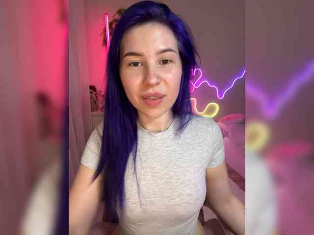 LadyAlis webcam
