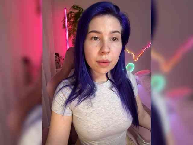 LadyAlis webcam